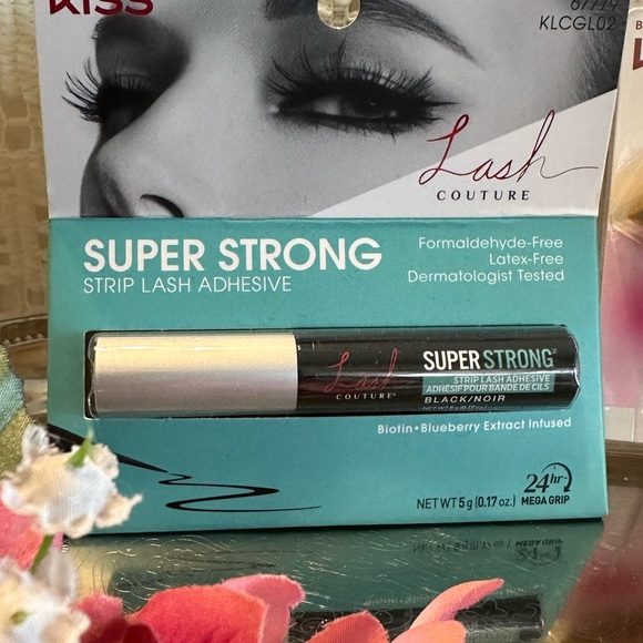 KISS LASH STRIP ADHESIVE NWT 2 pack - Picture 2 of 5